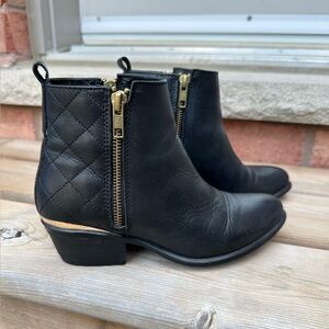 Like new Steve Madden boots